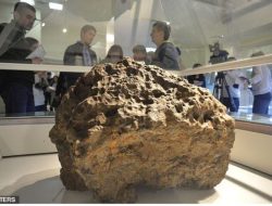 Ledakan Cahaya dan Kilatan Misterius Kembali Terjadi di Langit Chelyabinsk, Warga Panik